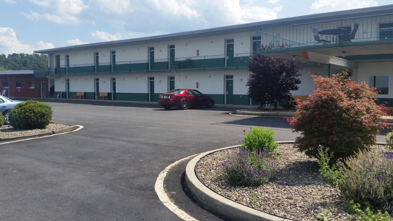 | Huntingdon Motor Inn
