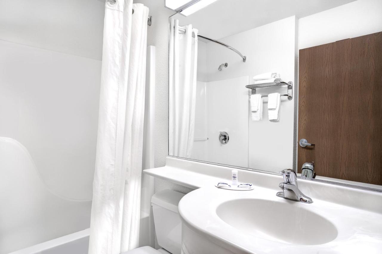 Queen Suite - Non-Smoking at Microtel Inn & Suites by Wyndham Mankato