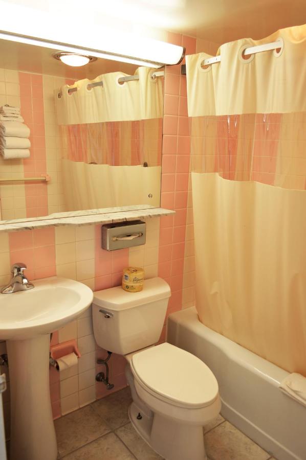 | Huntingdon Motor Inn