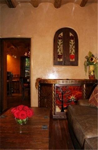 | Antigua Inn
