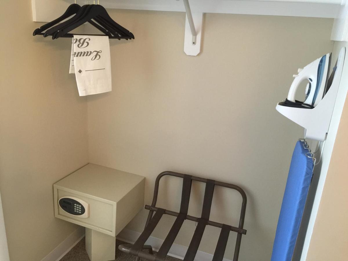 | Brighton Suites Hotel