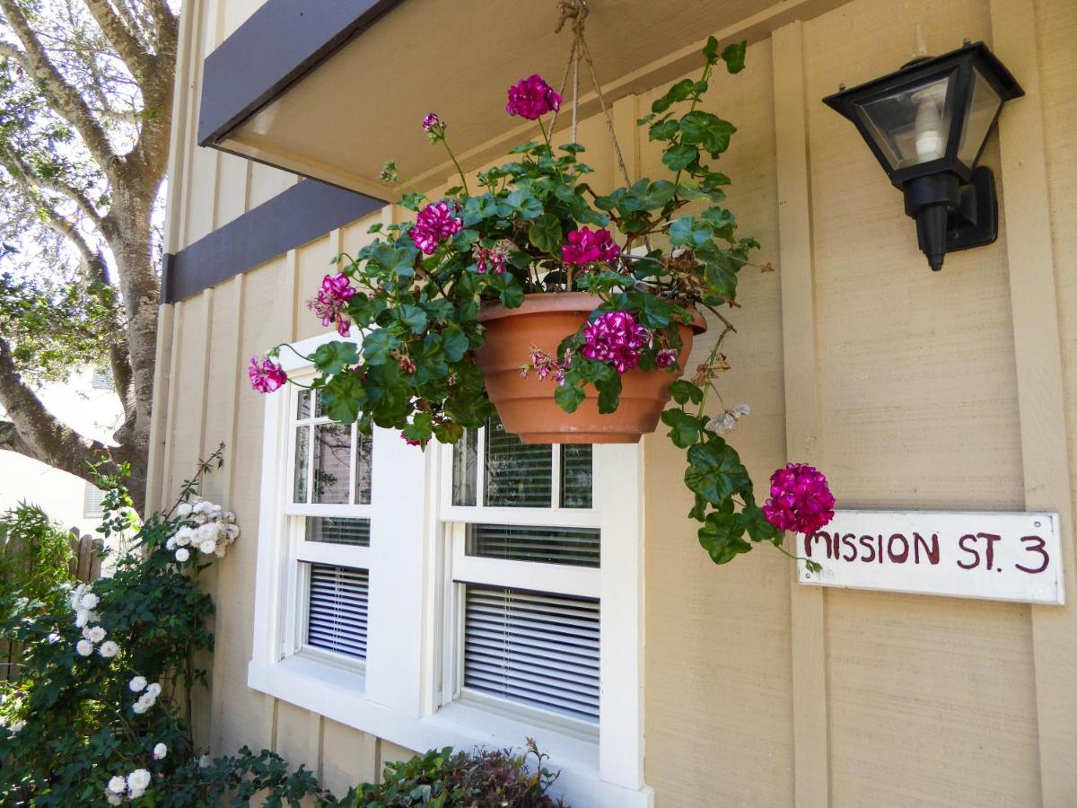 | Briarwood Inn