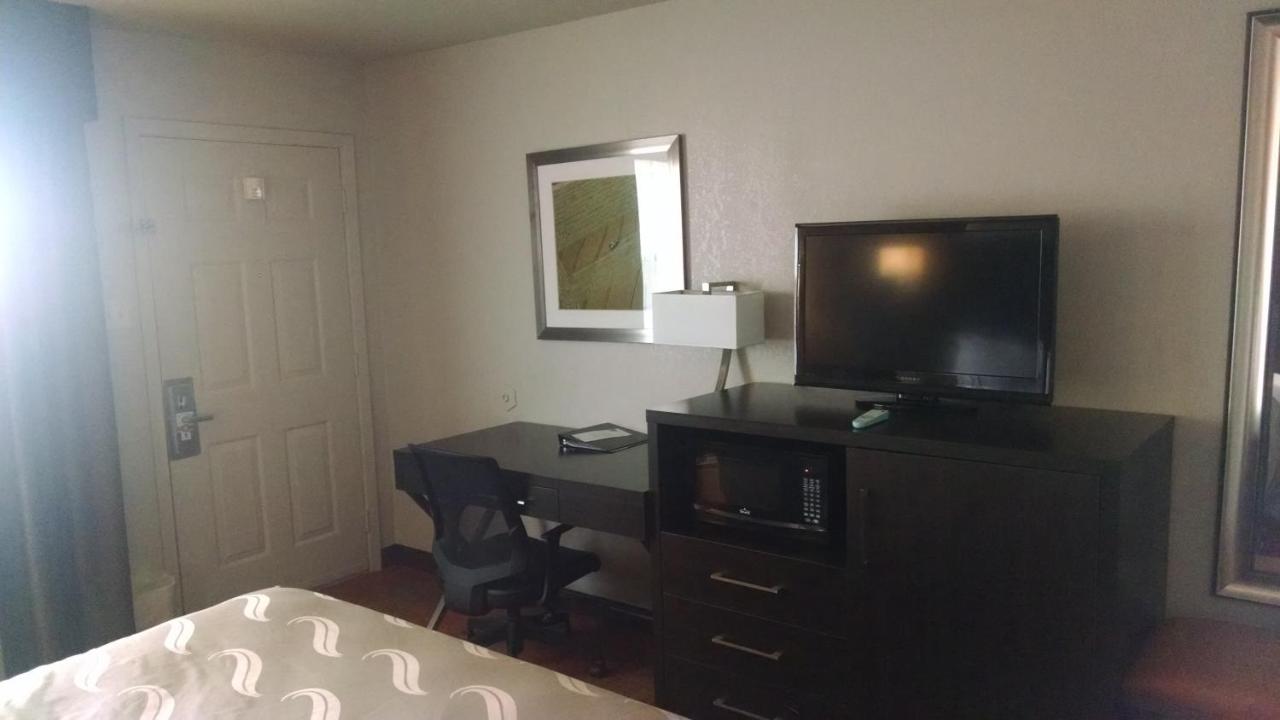 Queen Room with Two Queen Beds - Smoking at Quality Inn & Suites Stuttgart North