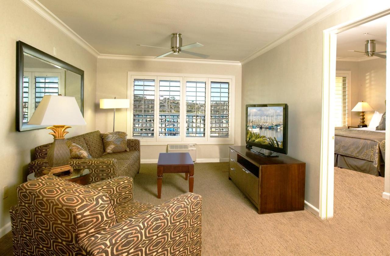 King Suite with Sofa Bed with Marina View at Best Western Plus Island Palms Hotel & Marina
