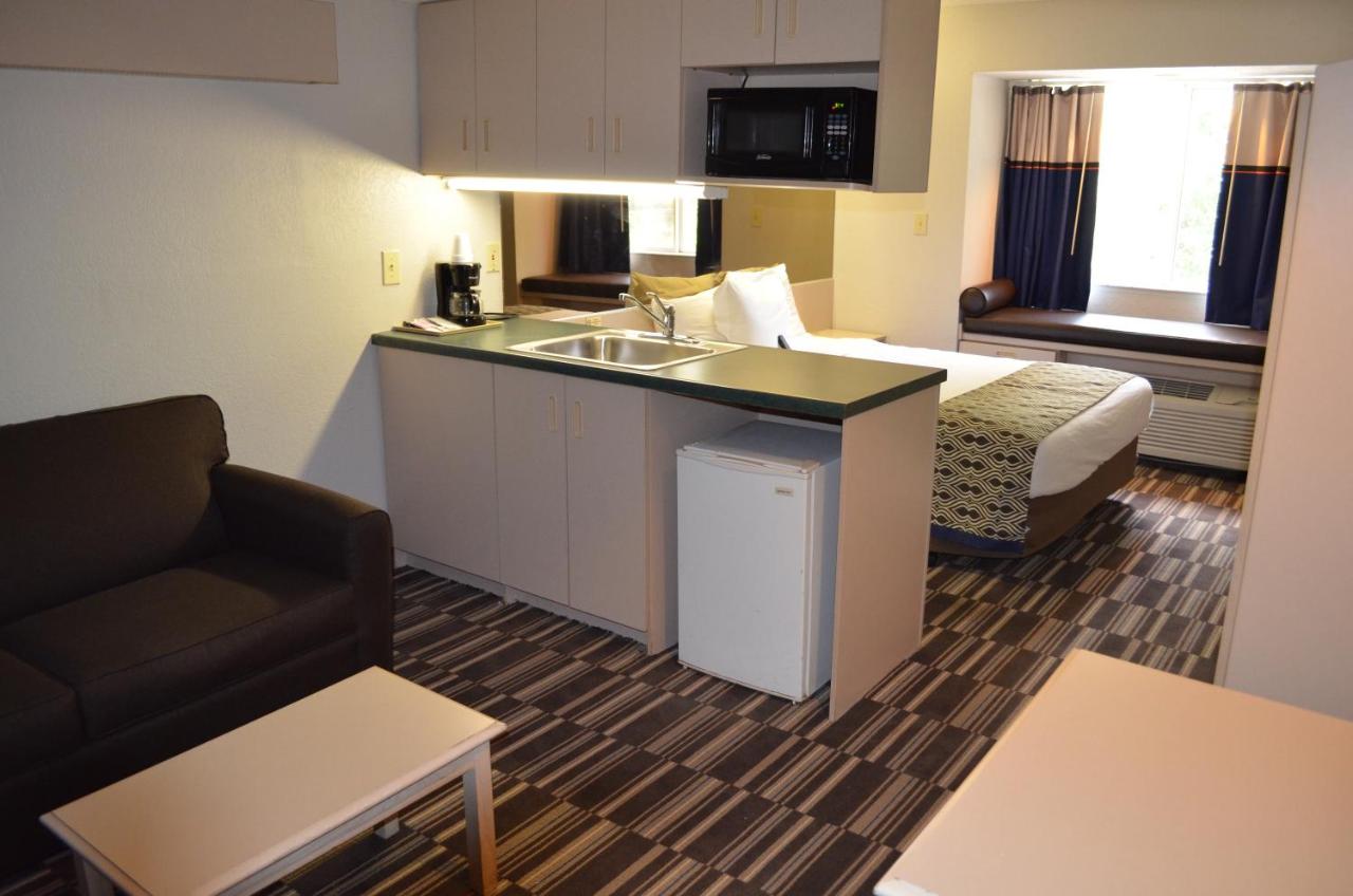 | Stay Express inn and Suites Atlanta Union City
