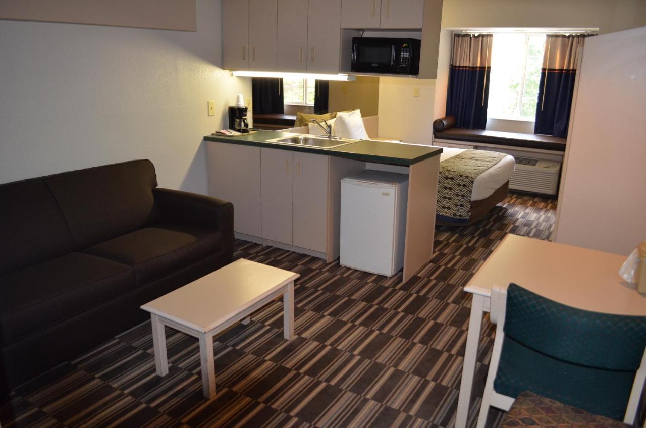 | Stay Express inn and Suites Atlanta Union City