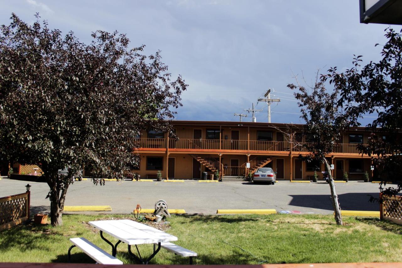 | Country Motor Inn