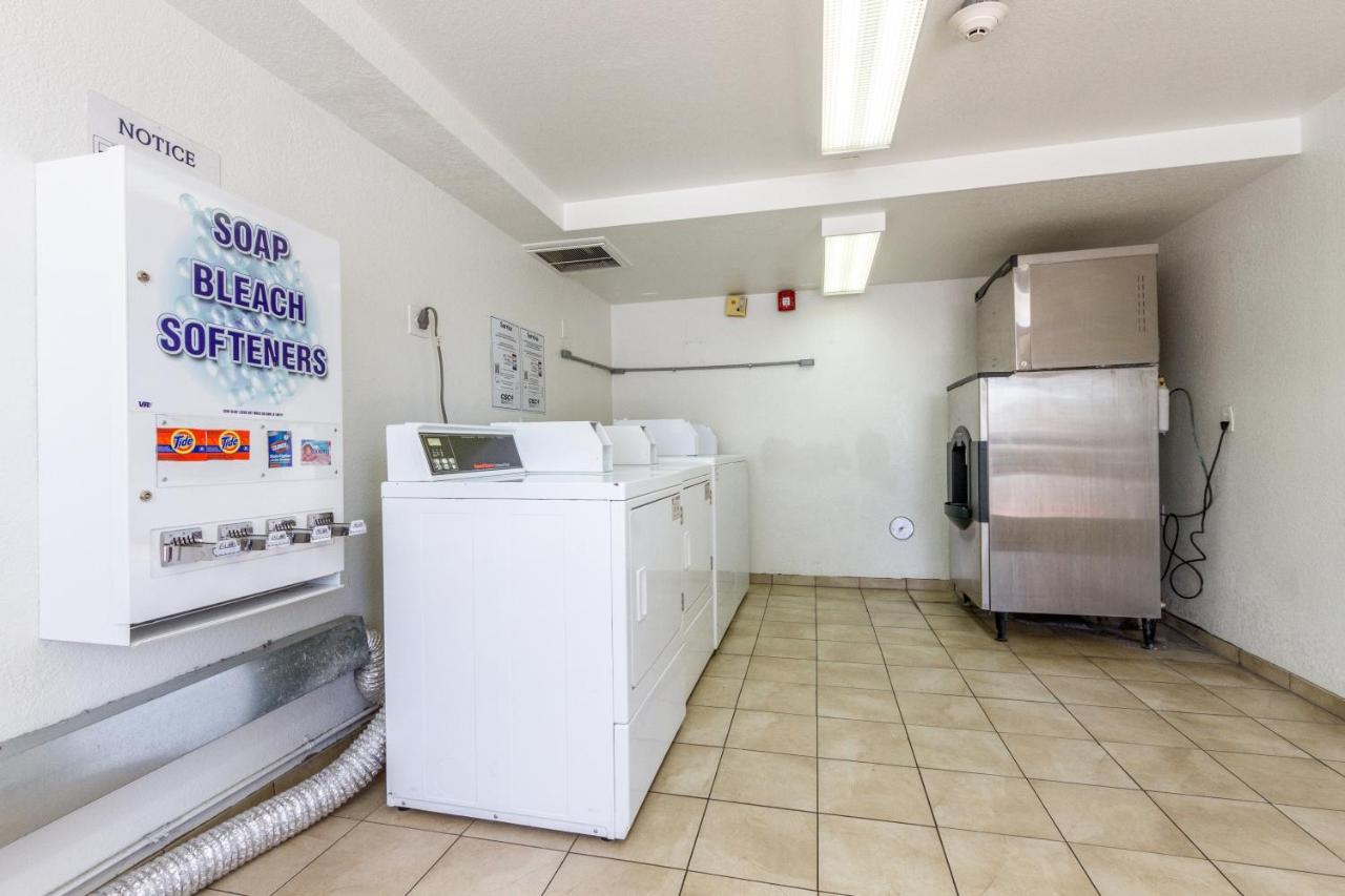 | Motel 6 Tempe, AZ Phoenix Airport Priest Dr