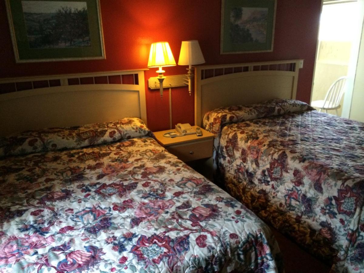  | San Carlos Inn