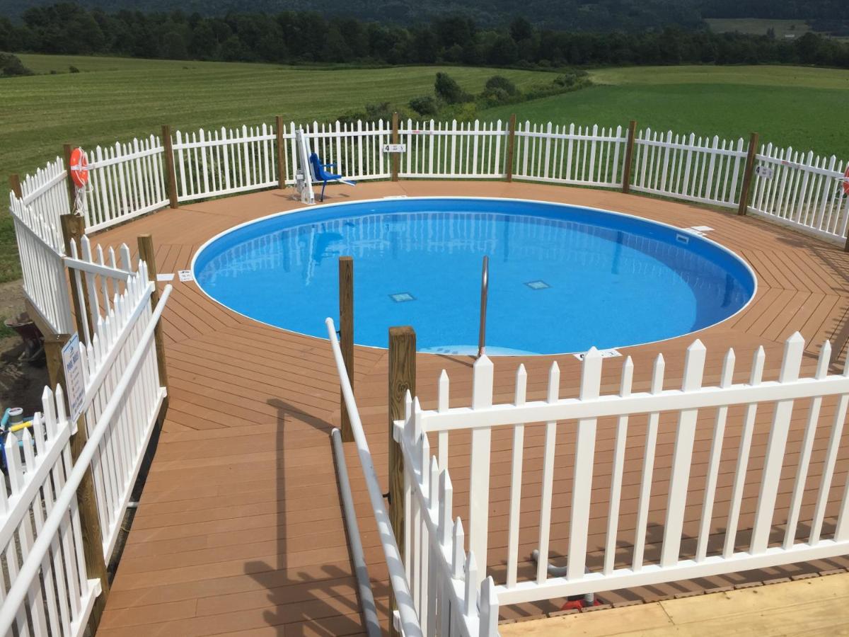 | Apple Inn and Suites Cooperstown Area