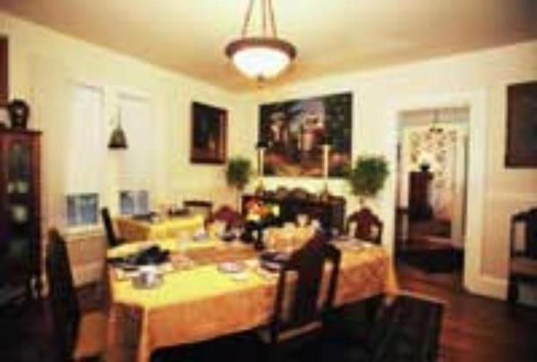  | Red Elephant Inn Bed and Breakfast
