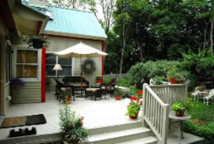  | Red Elephant Inn Bed and Breakfast
