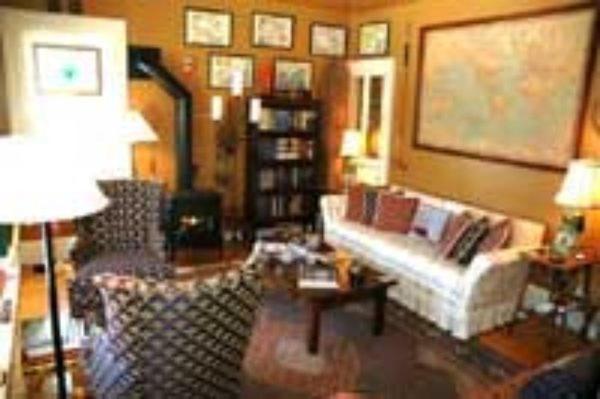  | Red Elephant Inn Bed and Breakfast