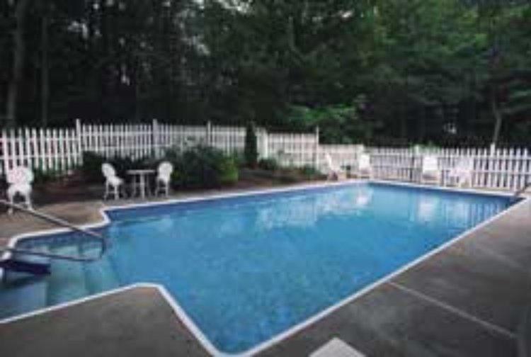  | Red Elephant Inn Bed and Breakfast