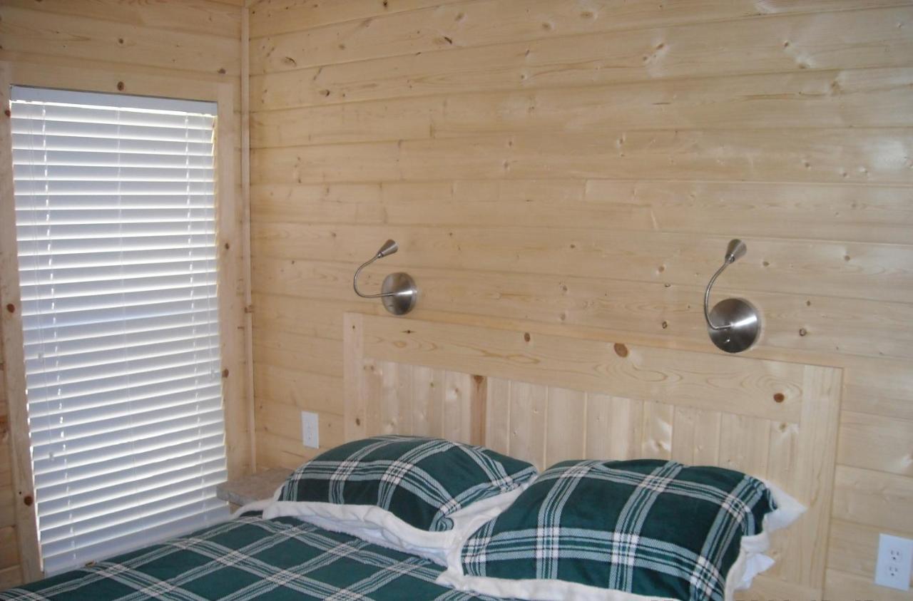 | Yosemite Lakes Cottage 49