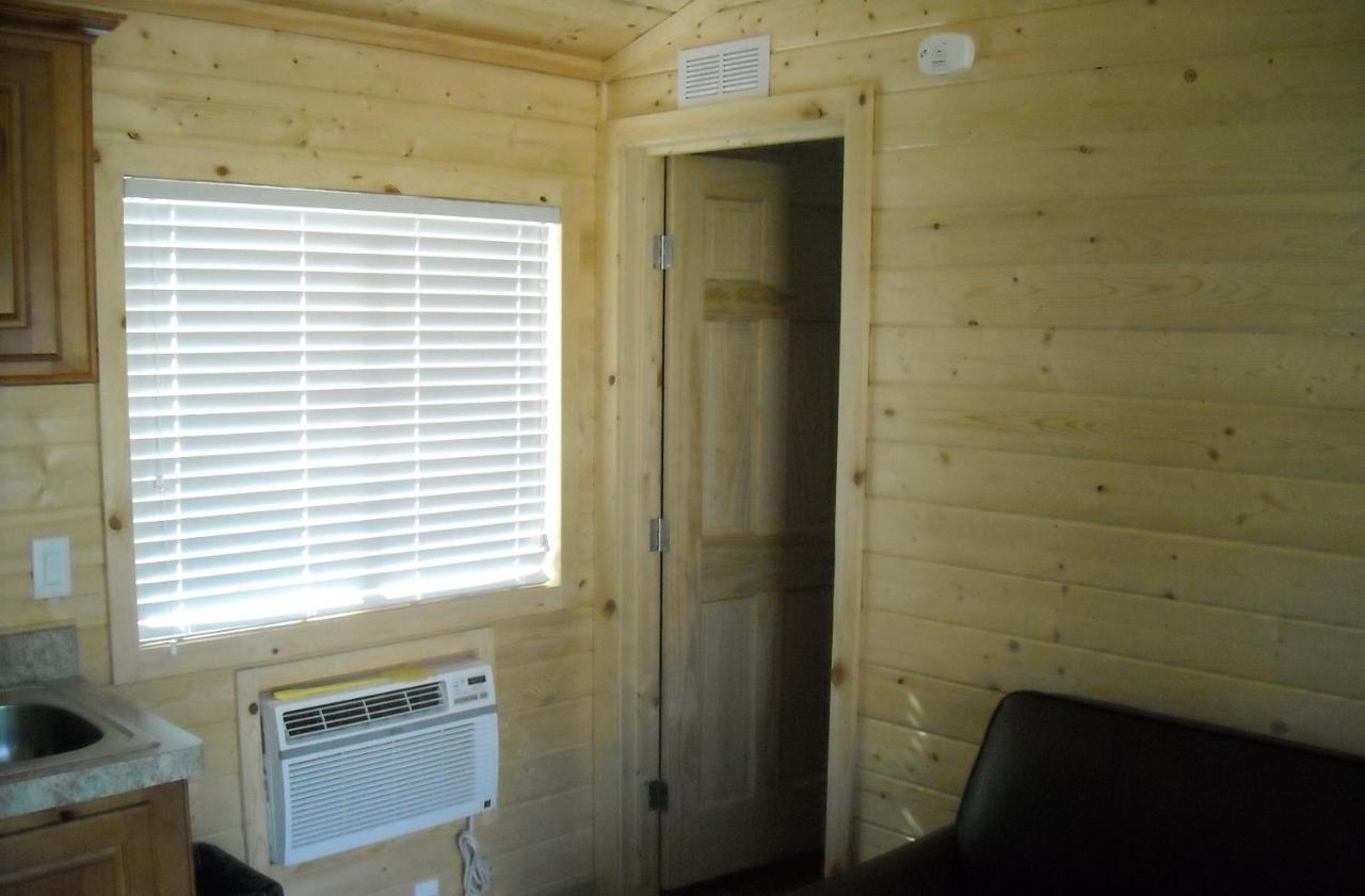| Yosemite Lakes Cottage 49