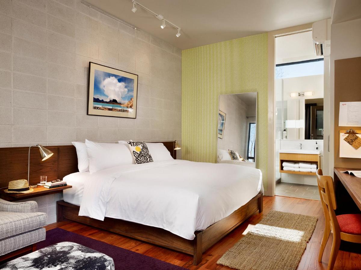 | Heywood Hotel