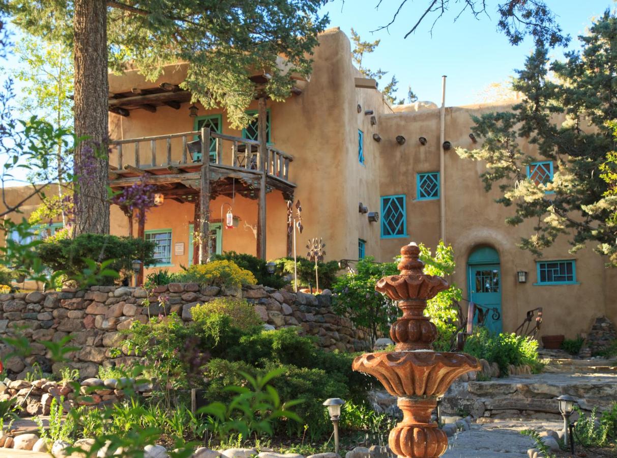 | Inn of the Turquoise Bear
