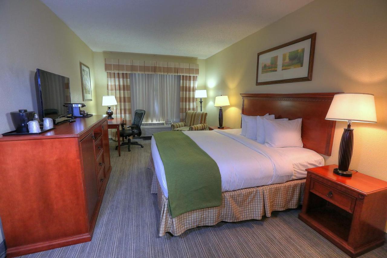 King Room - Non-Smoking at Country Inn & Suites by Radisson, Charlotte I-85 Airport, NC