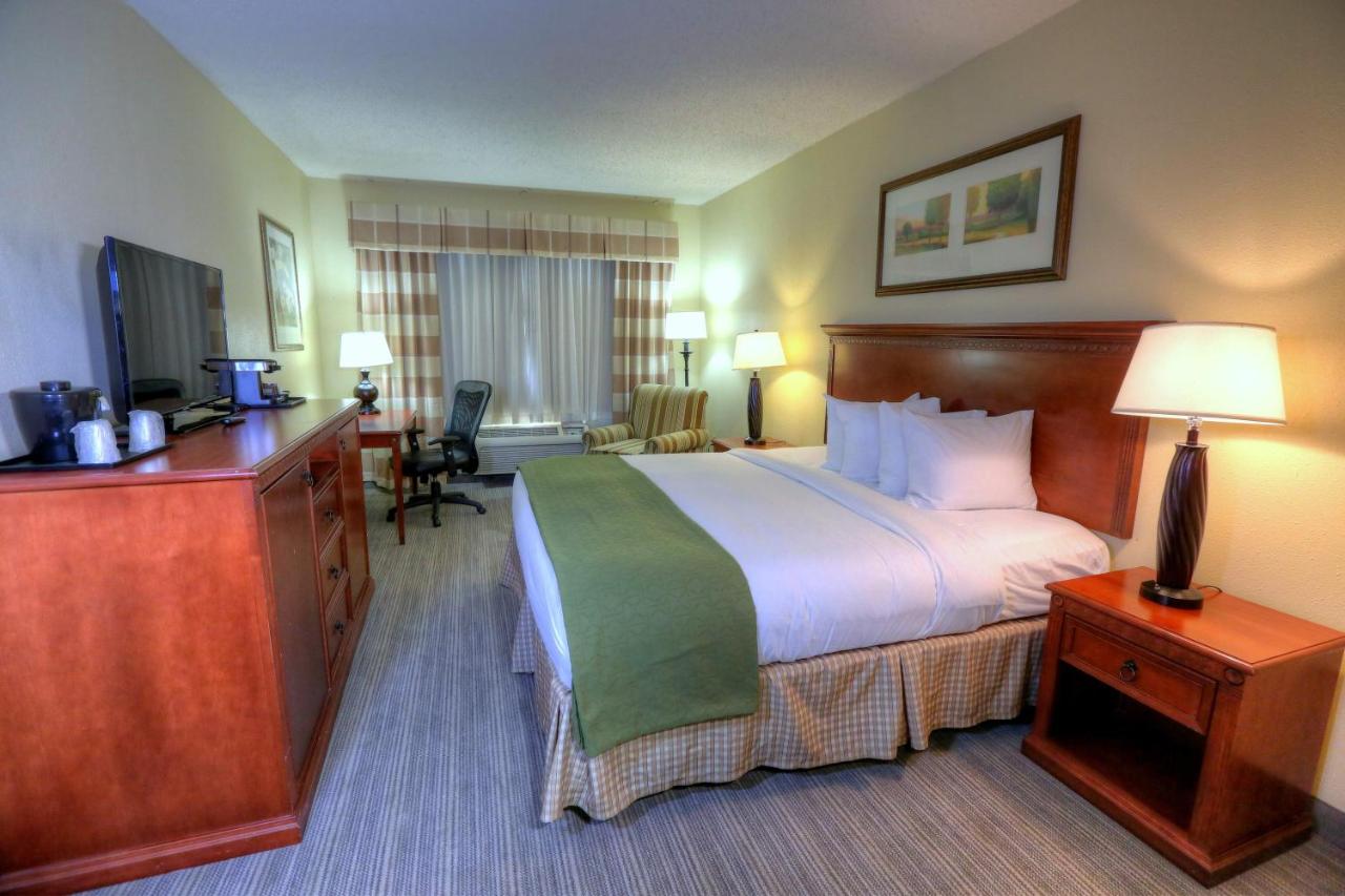 King Room - Non-Smoking at Country Inn & Suites by Radisson, Charlotte I-85 Airport, NC