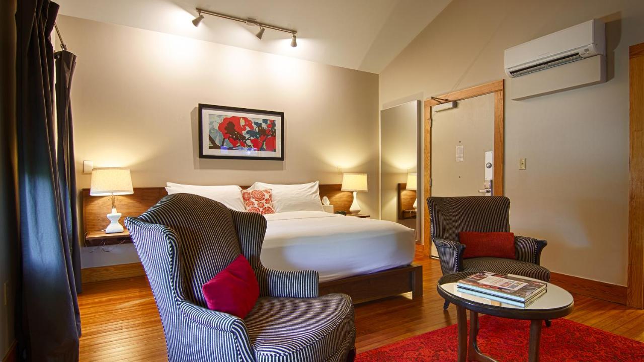 | Heywood Hotel