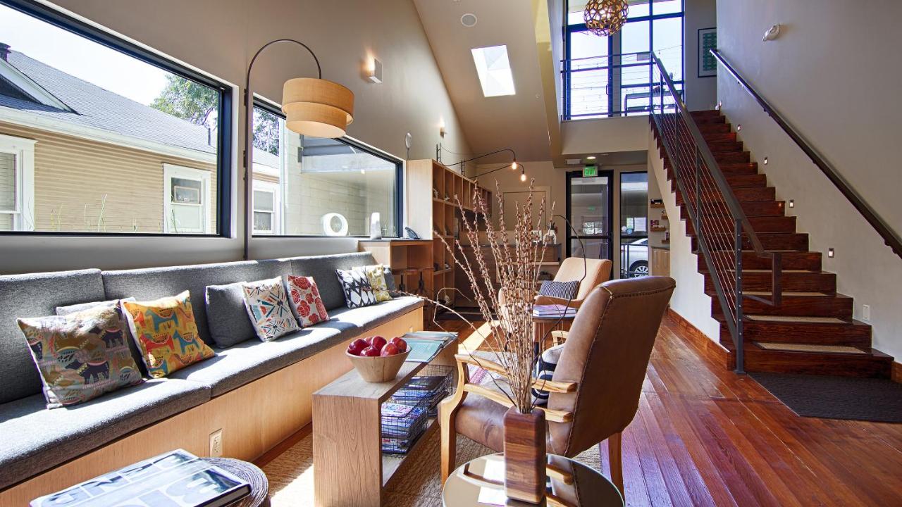 | Heywood Hotel
