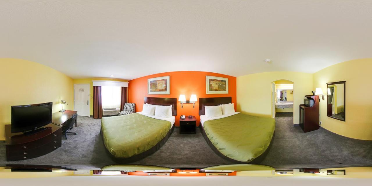 Queen Room with Two Queen Beds - Non-Smoking at Quality Inn Carthage