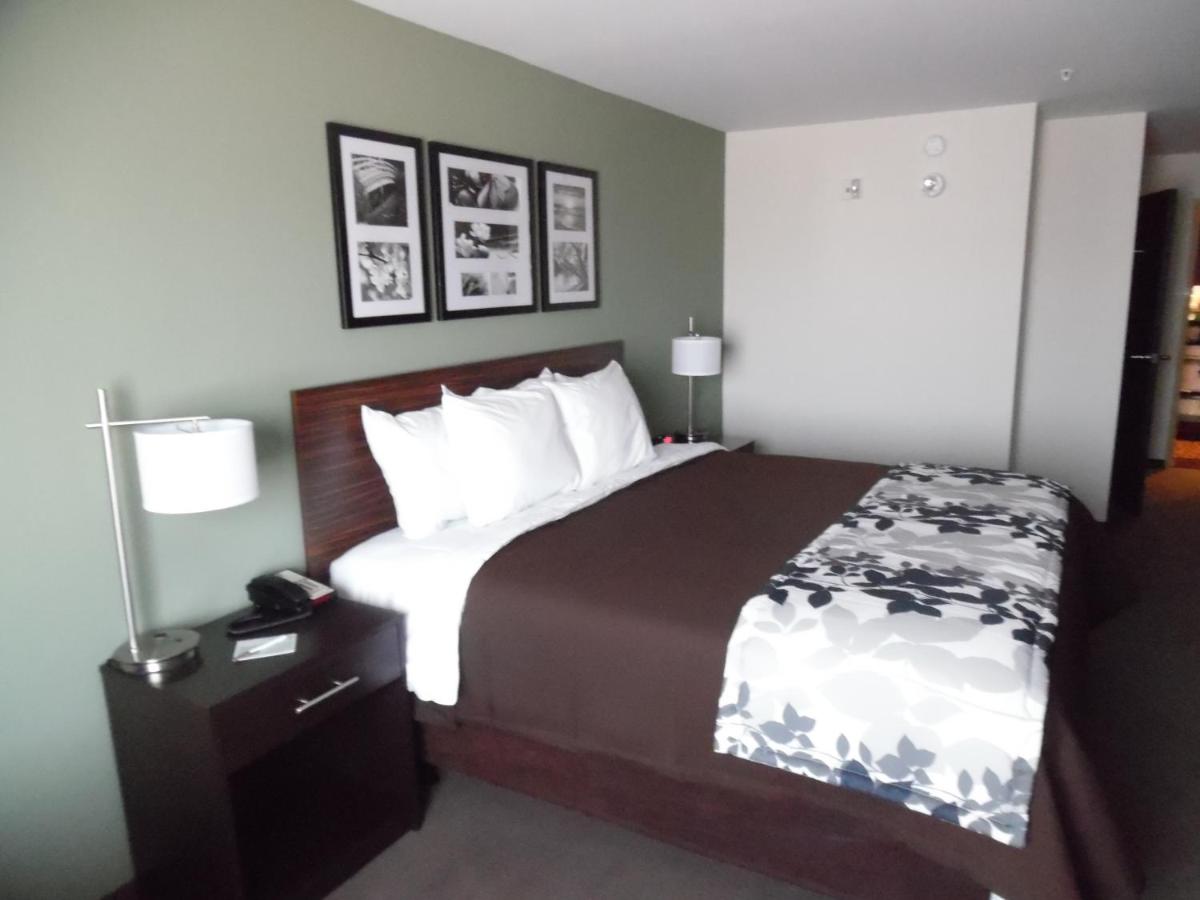 | Sleep Inn & Suites East Syracuse