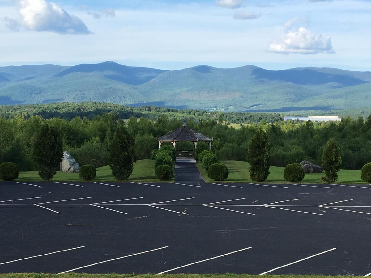| Cabot Inn & Suites
