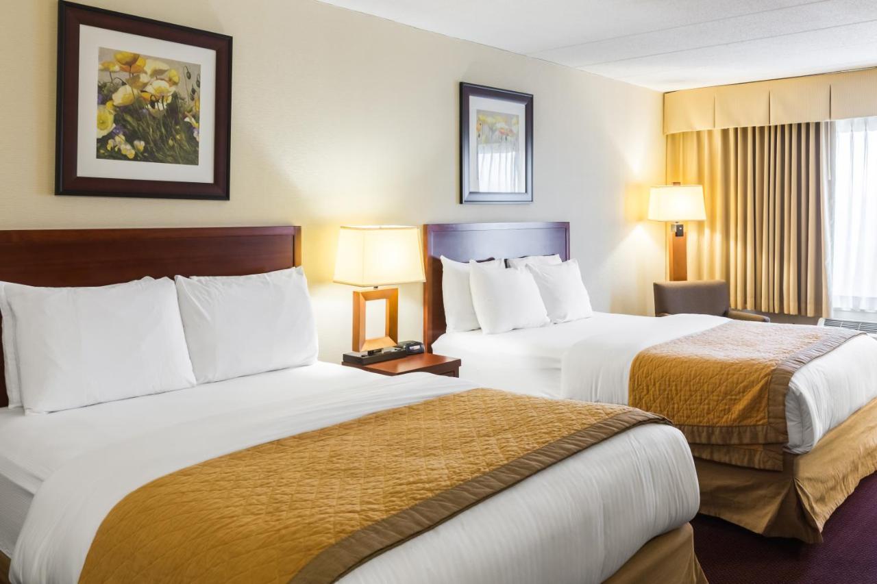 Queen Room with Two Queen Beds - Disability Access/Non-Smoking at Clarion Hotel Somerset - New Brunswick