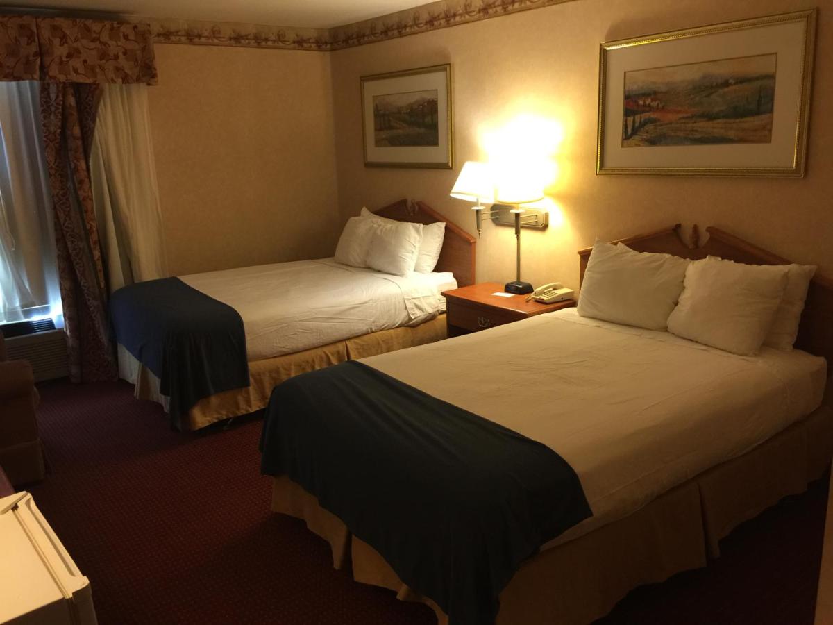 | Fredericksburg Hill Country Hotel