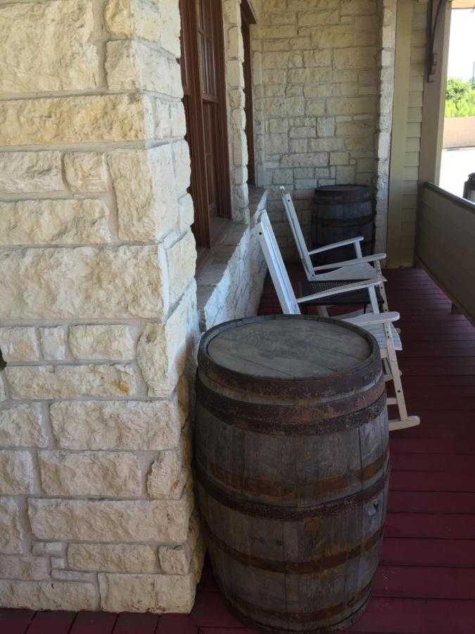 | Fredericksburg Hill Country Hotel