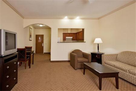 | Holiday Inn Express & Suites La Porte, an IHG Hotel