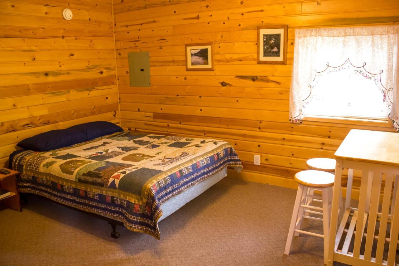 | Midnight Sun Log Cabins