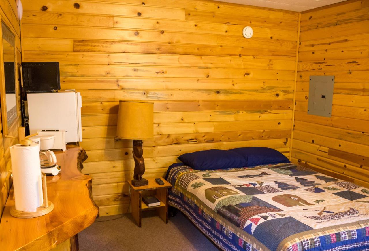 | Midnight Sun Log Cabins