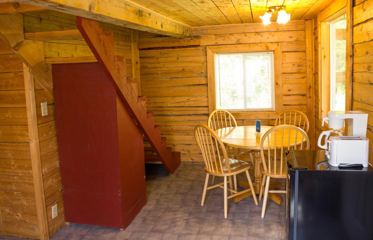 | Midnight Sun Log Cabins