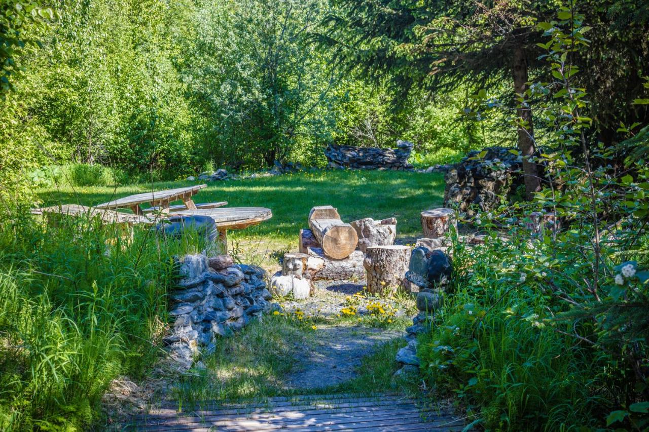 | Midnight Sun Log Cabins