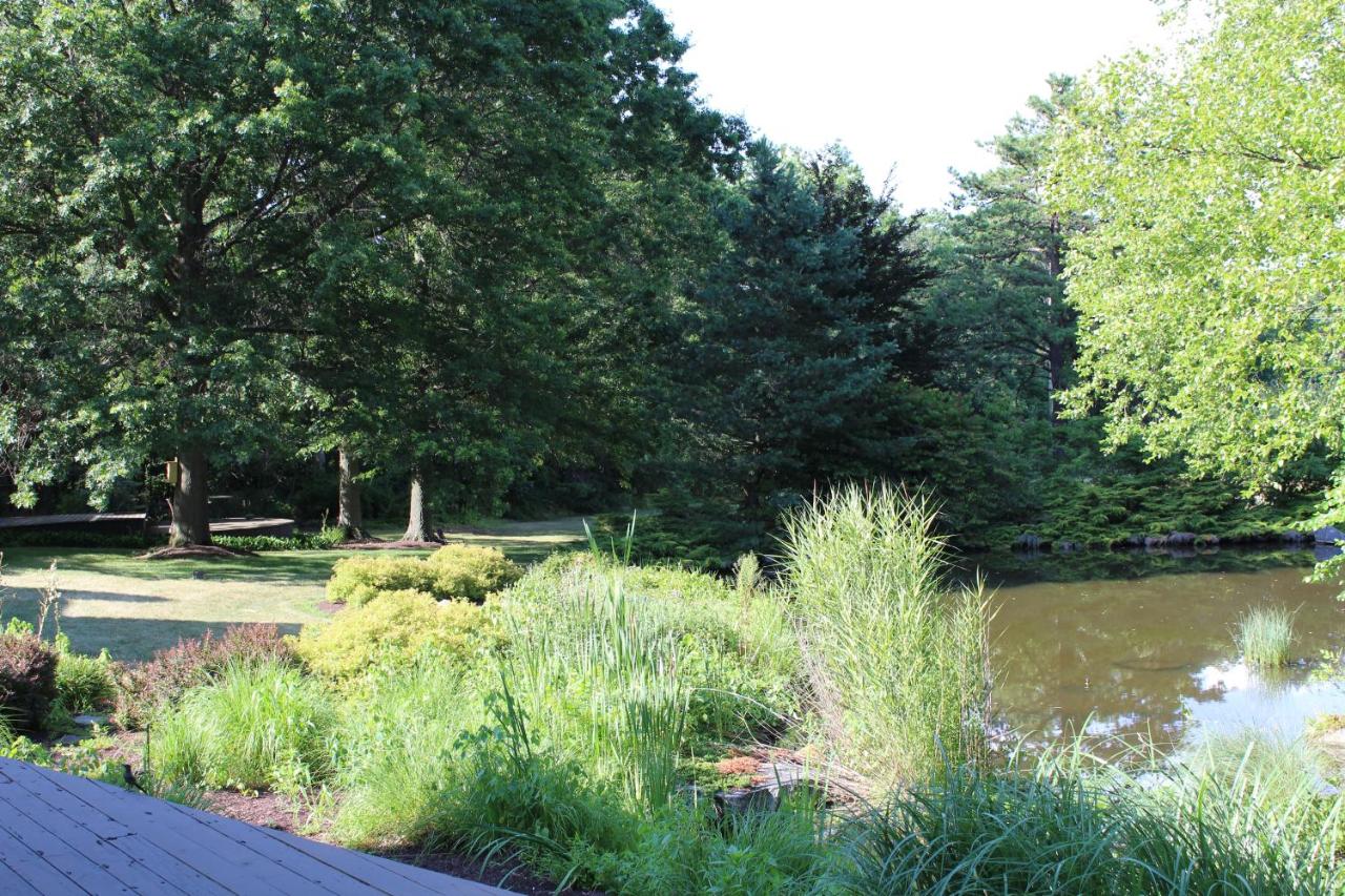 | The Inn at White Oak