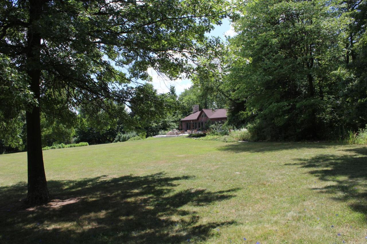 | The Inn at White Oak