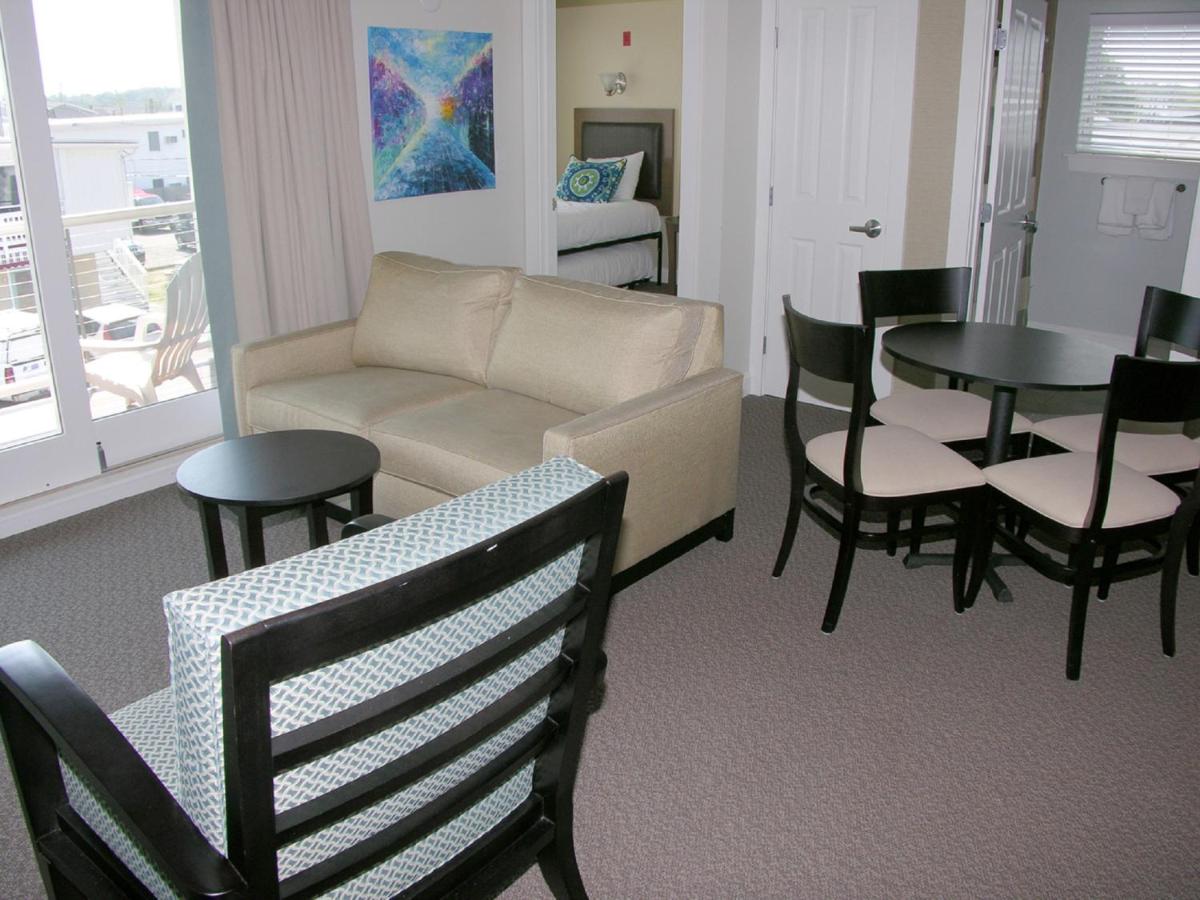 | Alouette Sunrise Suites
