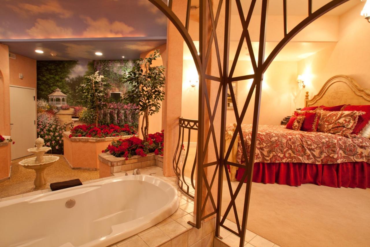 | Destinations Inn Theme Rooms