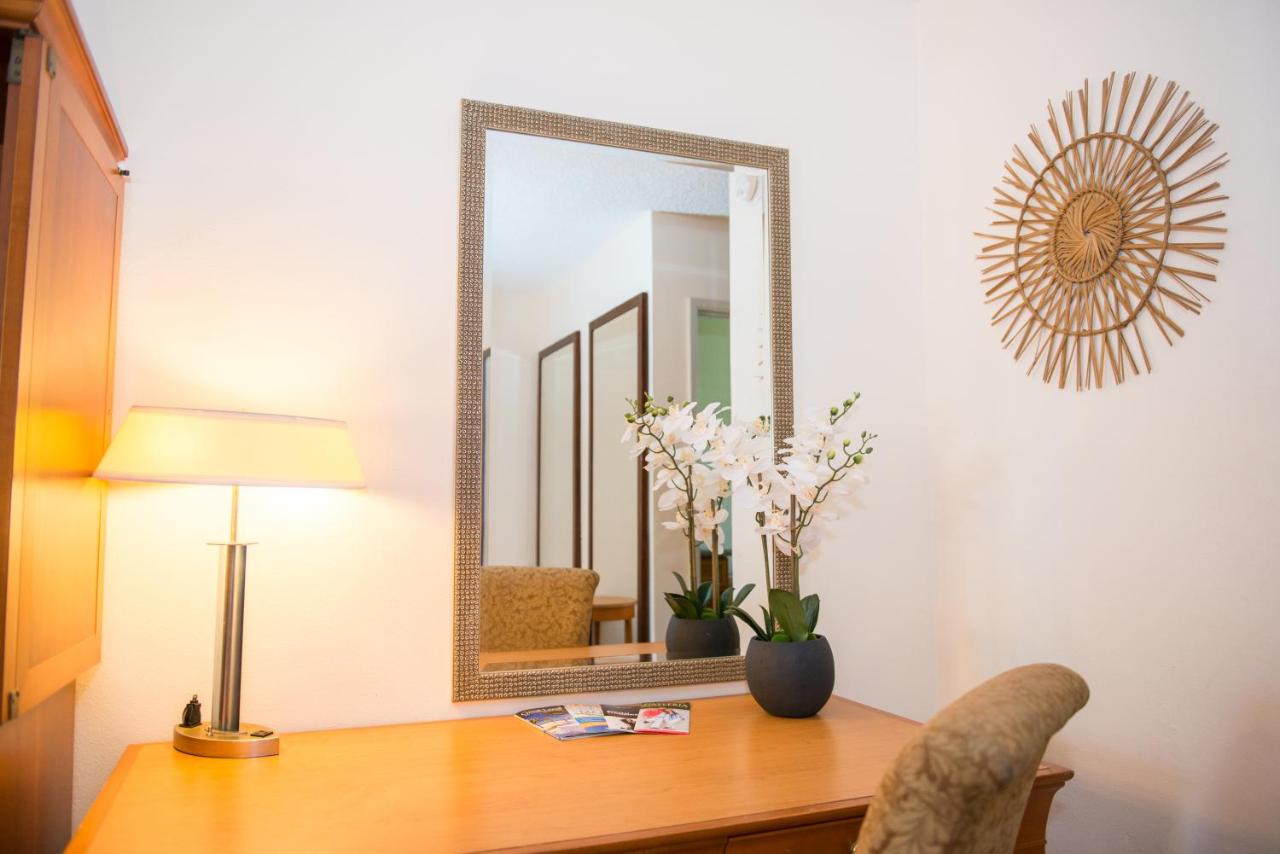  | Shore Haven Resort Inn