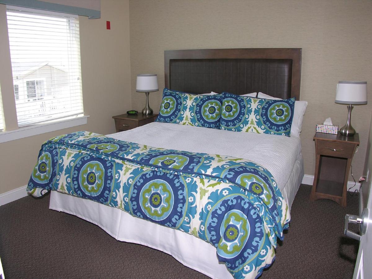 | Alouette Sunrise Suites