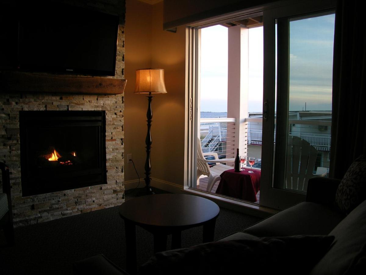| Alouette Sunrise Suites