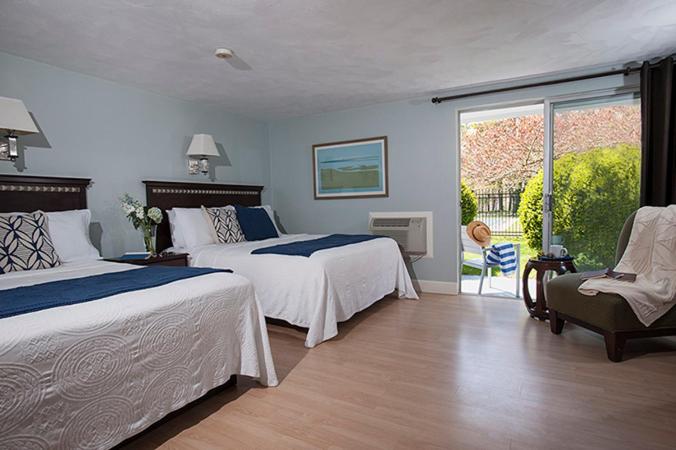 | Chatham Seafarer Inn
