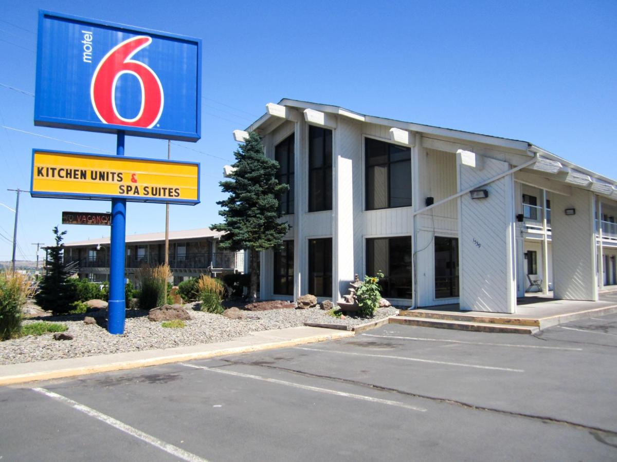 | Motel 6-Madras, OR