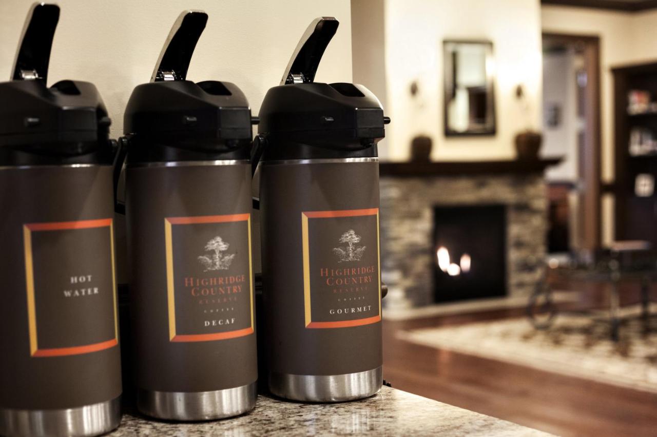| Country Inn & Suites by Radisson, St. Cloud East, MN