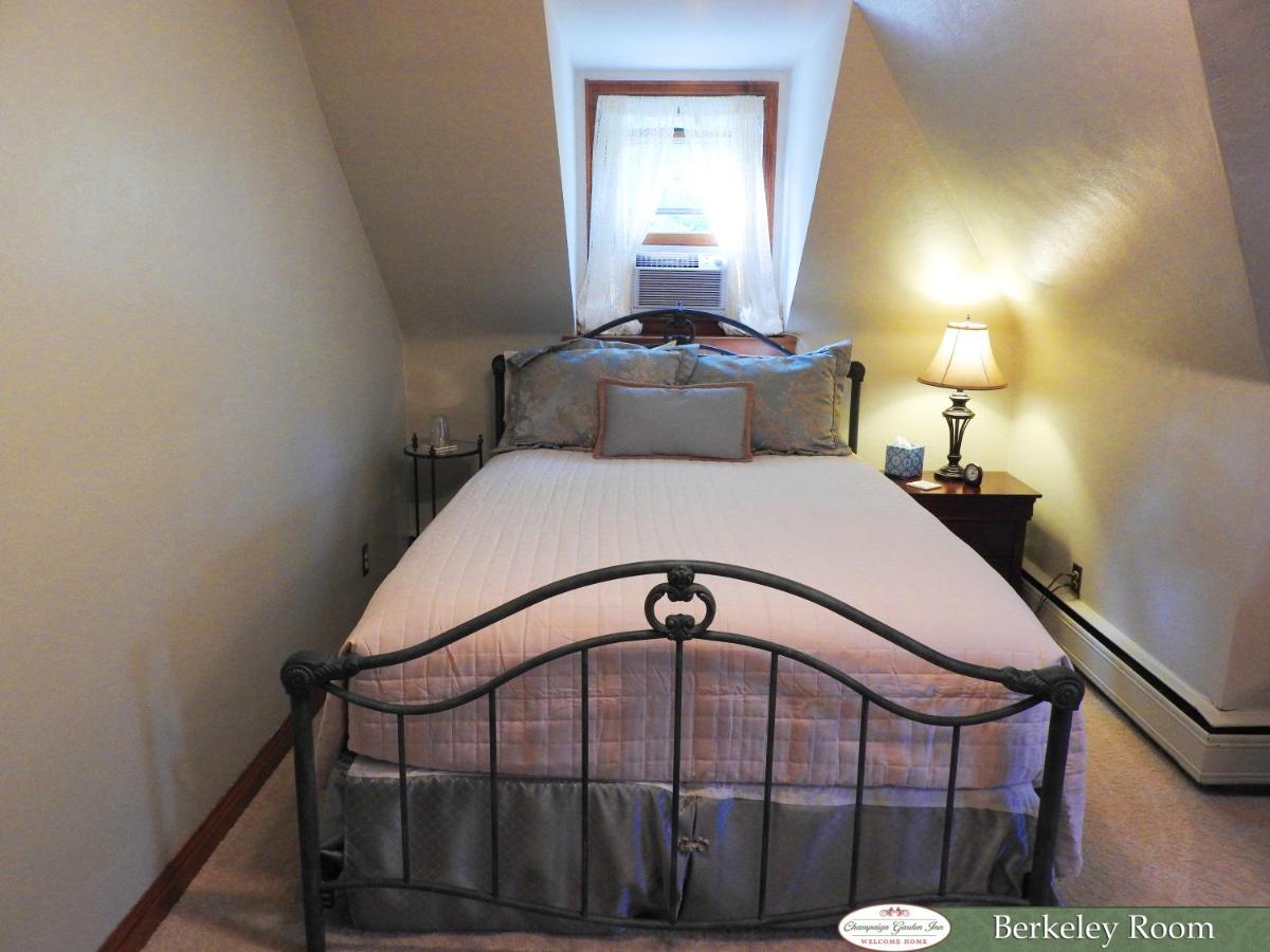 | Champaign Garden Inn