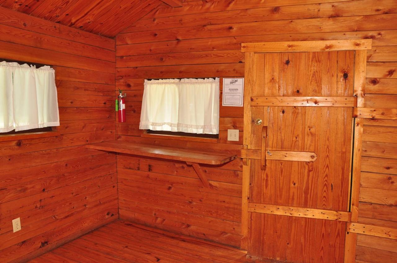 | Fremont RV Campground Loft Cabin 1