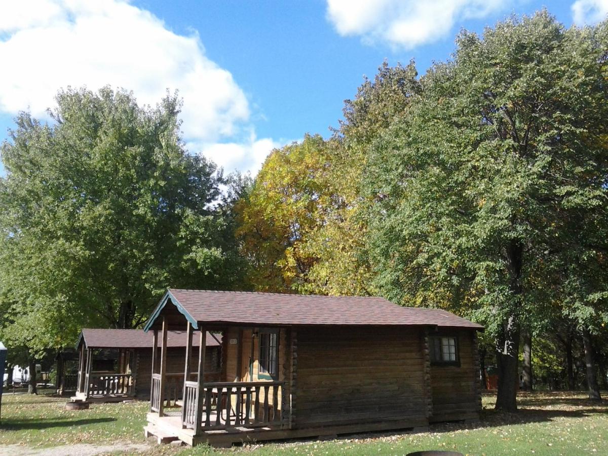 | Fremont RV Campground Cabin 8